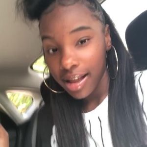 Meet your Posher, Iyonna